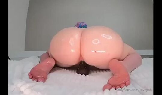 Большая задница милфы Toveyah