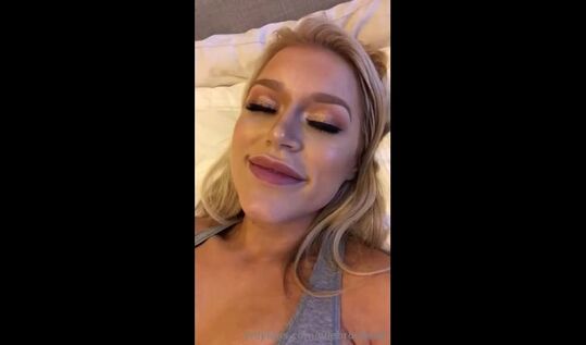 Elle Brooke слив с OnlyFans 18+