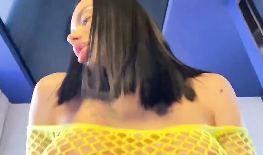 Слив приватки элитной эскортницы Slutfit скачет на члене в эротическом белье