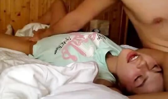 Белорусскую проститутку блогершу Настю Рыбку трахает на даче пикапер Алекс Лесли и кончает ей внутрь