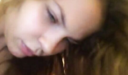 Белорусский перец Алекс Лесли дрочит и трахает возбужденную проститутку Настю Рыбку и дает ей пососать свой член