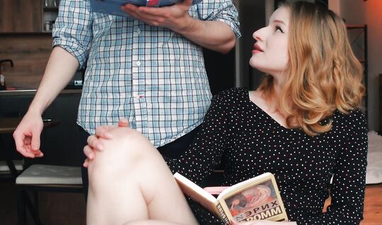 Разговоры о высоком привели Diana Rider (Диану Райдер) к сексу с братом и сперме на жопе под сценарий чата GPT