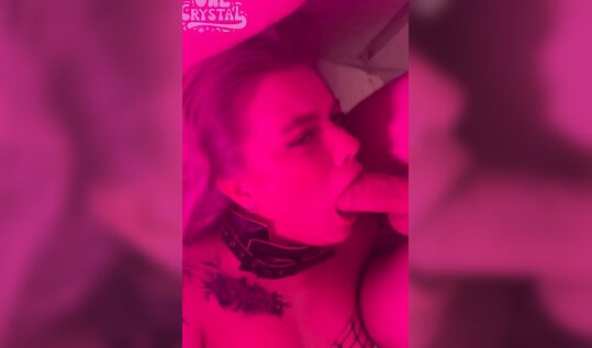 Счастливчик завафлил в горло русскую порно блогершу Owl Crystal