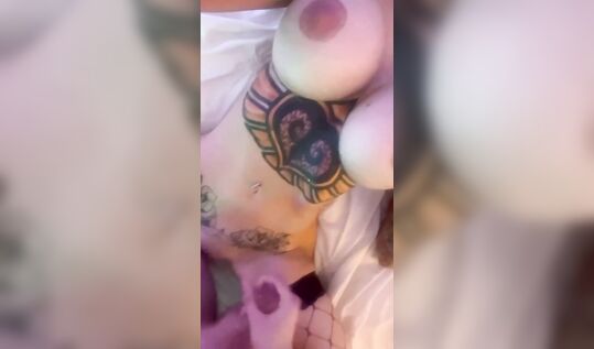 "Ой как горячо!" клиент кончил проститутке Анна Герц aka RussianBarbieTop на пизду и живот